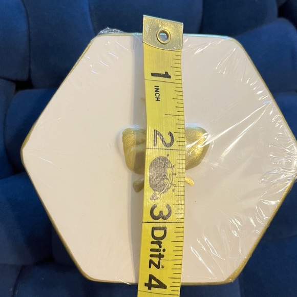 NWT Gold and White Bee Trinket Jewelry Accent Box - Picture 13 of 14